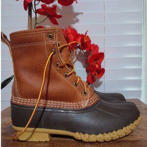 women's L.L. Bean boots 8 inch sherpa lined sz 7M - RUNS BIG FITS SZ 8